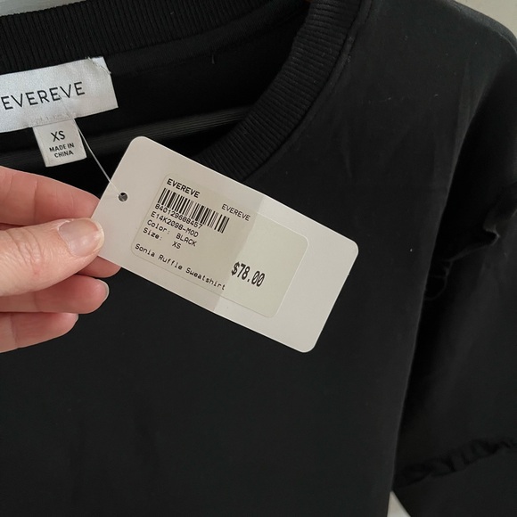 Evereve Women's Sonia Ruffle Sweatshirt Black size XS NWT. 1048 - Picture 6 of 8